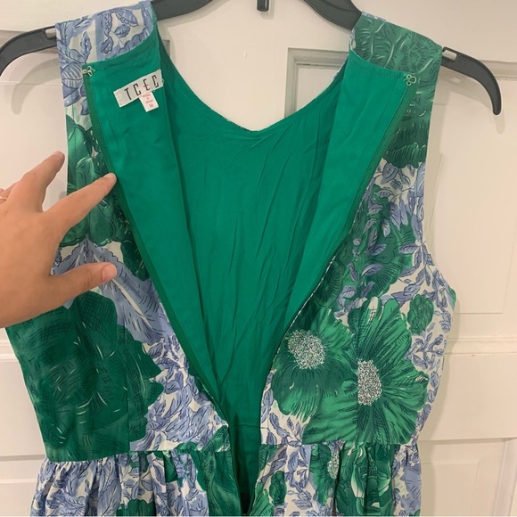 TCEC Hydrangea Floral A-Line Ruffle Bust Detail Feminine Preppy Midi Dress - Picture 13 of 16